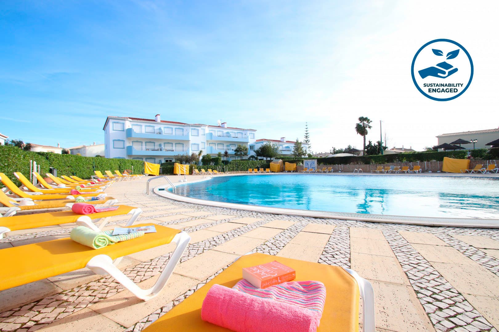 Townhouse pool and jacuzzi in Portimão - SWIMMING_POOL