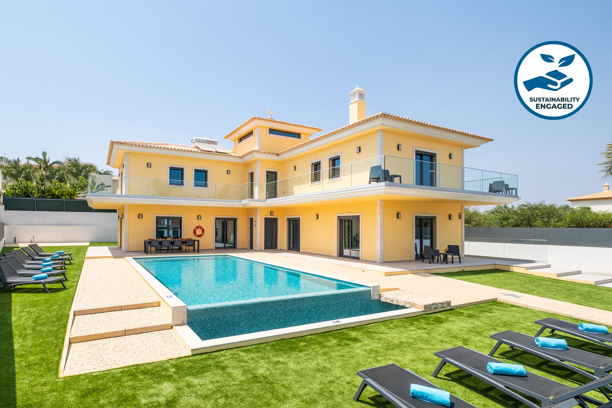 Family villa with heatable pool and BBQ - EXTERIOR