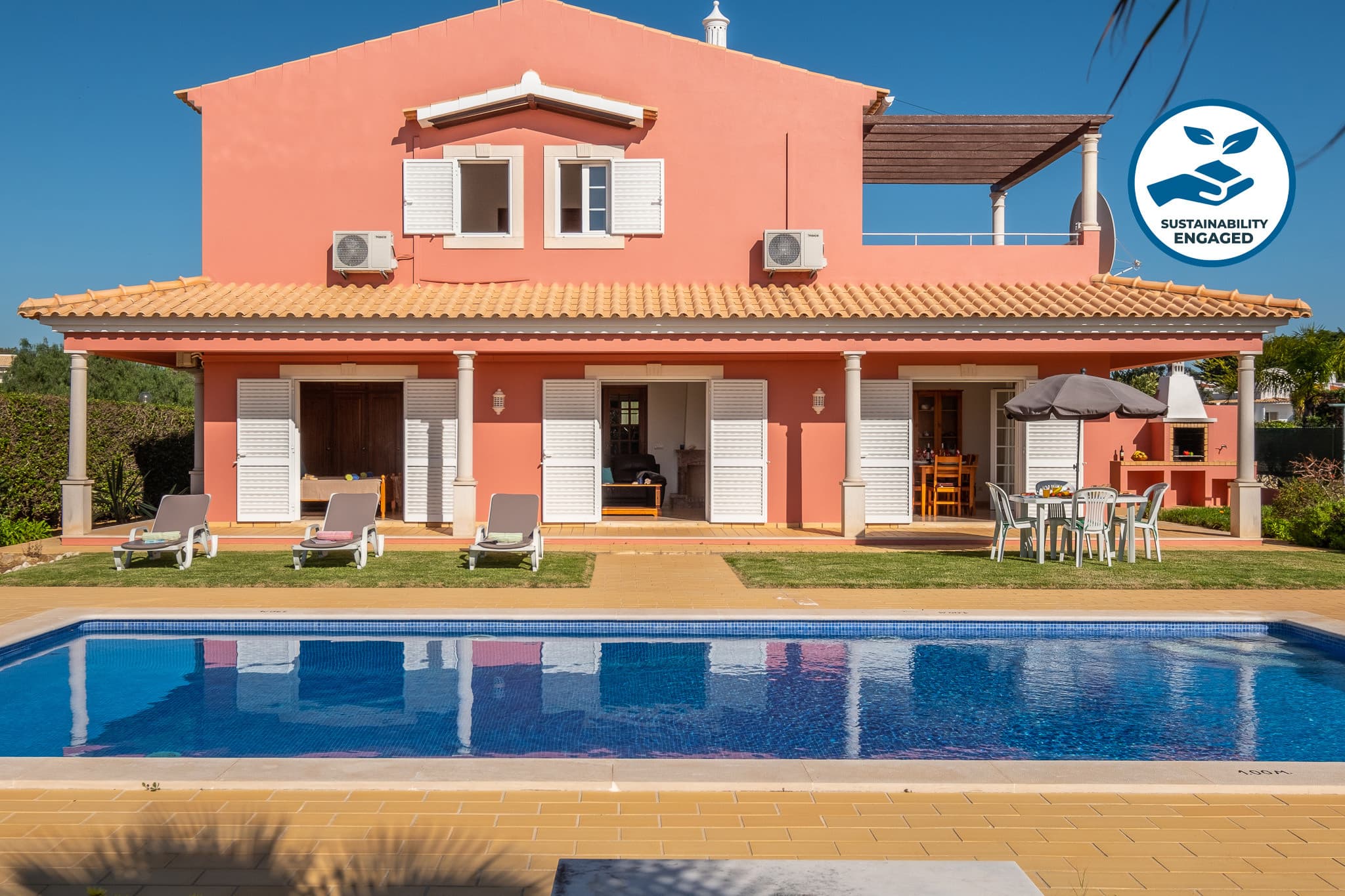 Comfortable villa with private pool and BBQ - SWIMMING_POOL