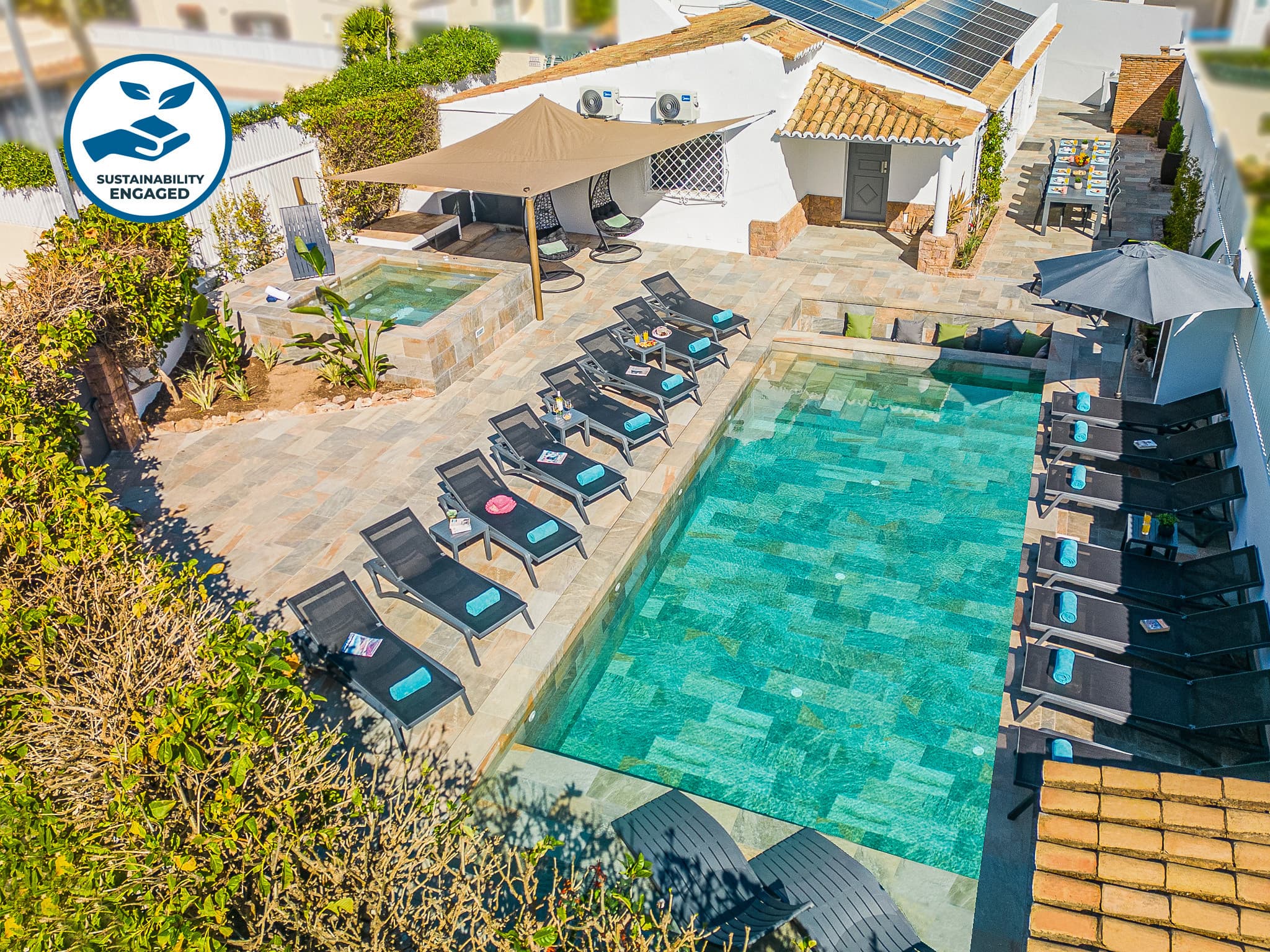 Luxury retreat w/ heatable pool & jacuzzi - SWIMMING_POOL