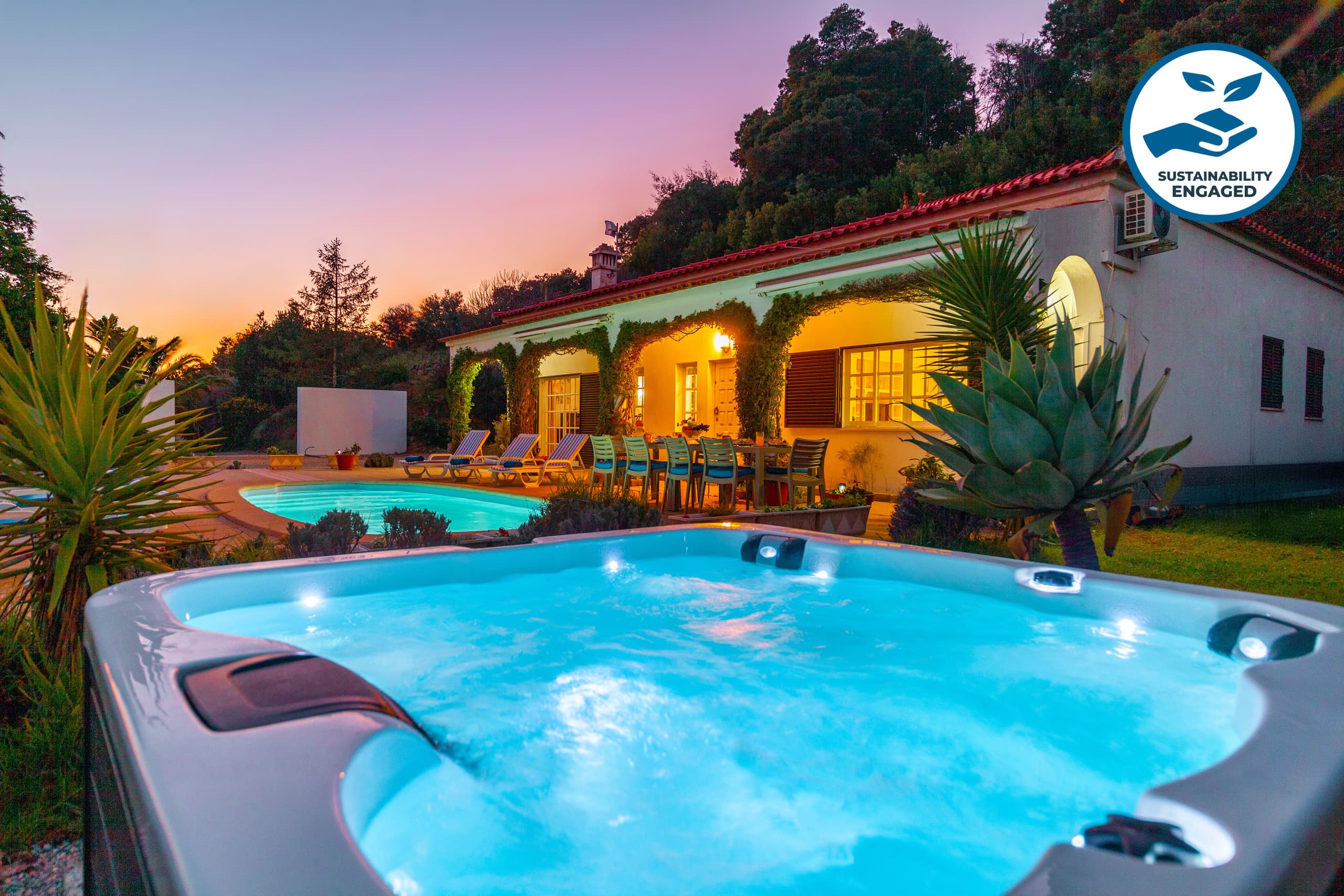 Villa with heatable pool and jacuzzi - SWIMMING_POOL