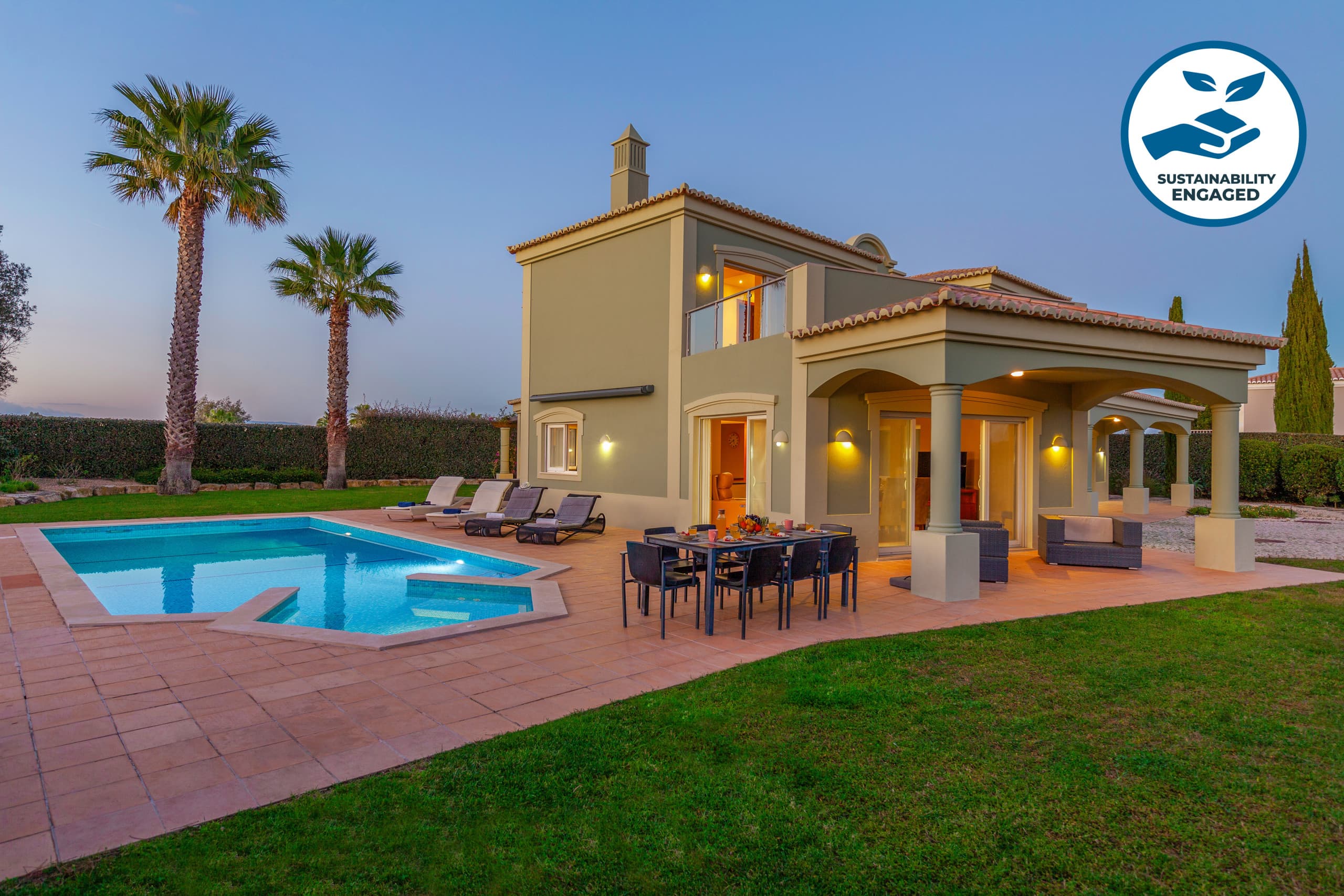 Villa w/ Heatable Pool & Built-in Jacuzzi - EXTERIOR