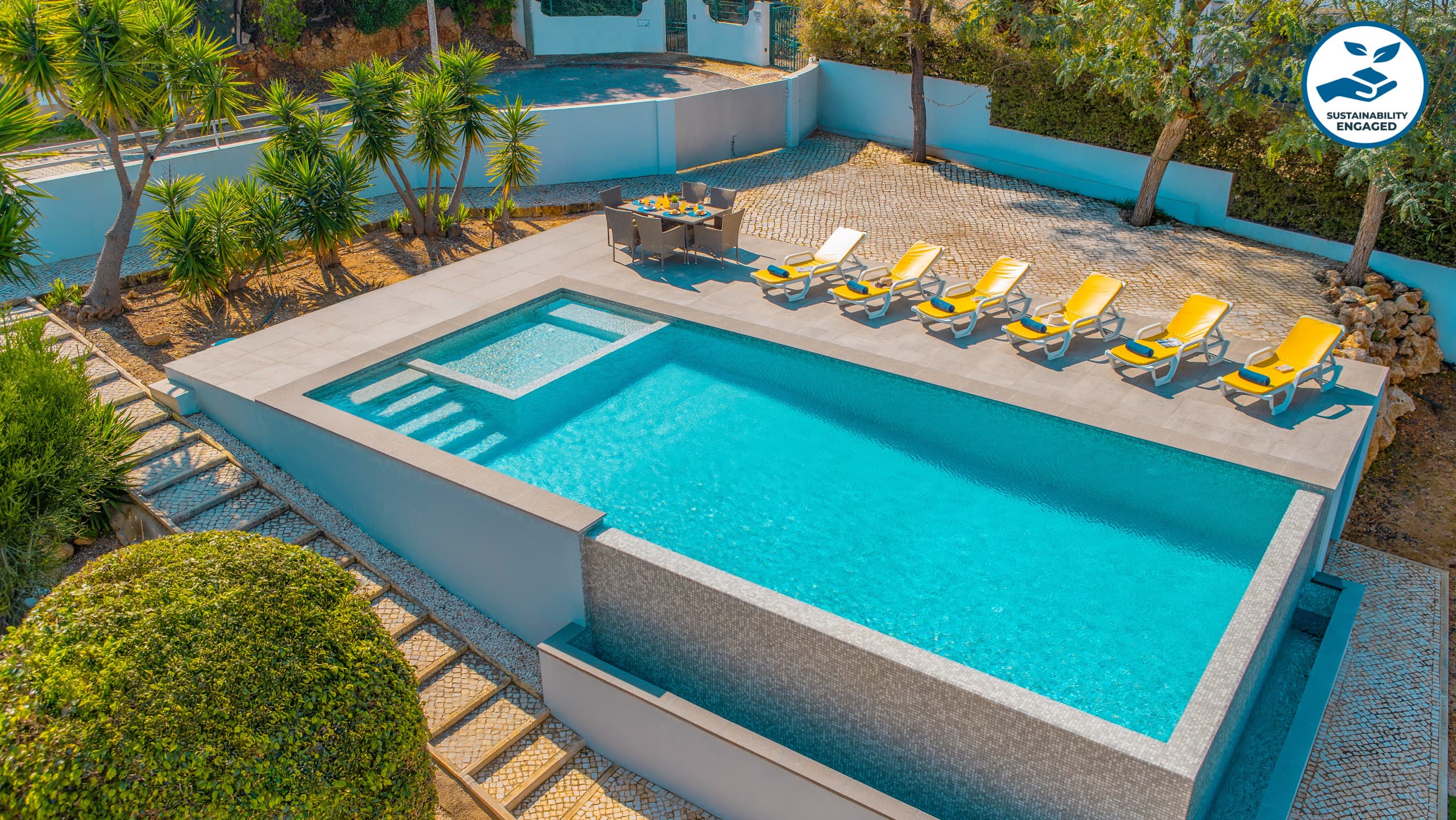 Peaceful retreat with pool and BBQ - SWIMMING_POOL