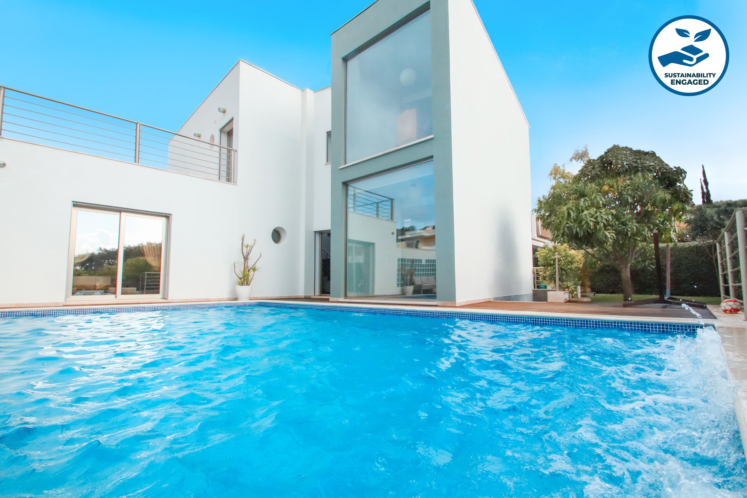Modern villa with private pool and BBQ - SWIMMING_POOL
